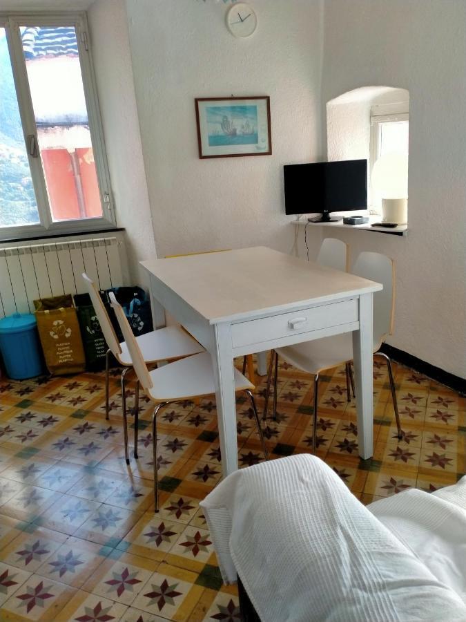 Trilocale In Dimora Tipica Apartment Montale  Екстериор снимка